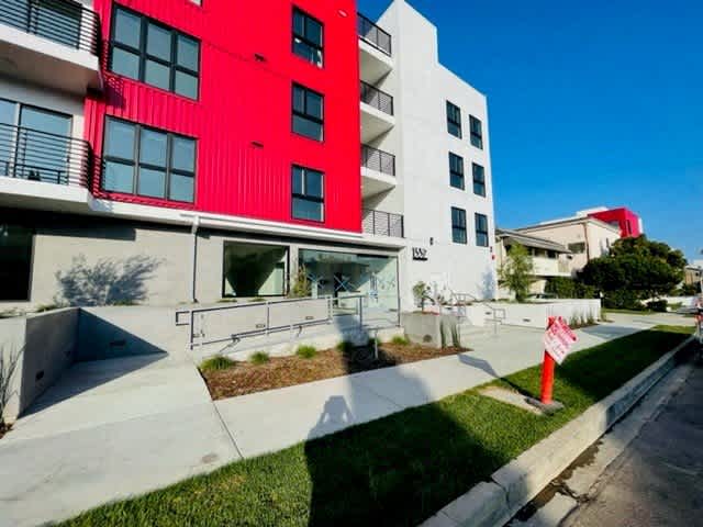 1532 Brockton Avenue – photo 4