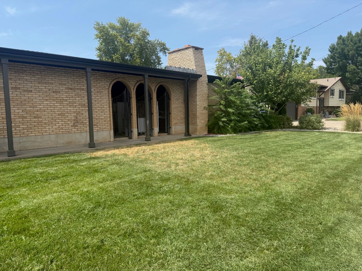 Beautifully remodeled with granite countertops, 2 car garage, 2nd kitchen – photo 4