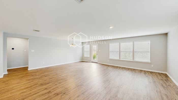 2716 Tobias Lane – photo 4