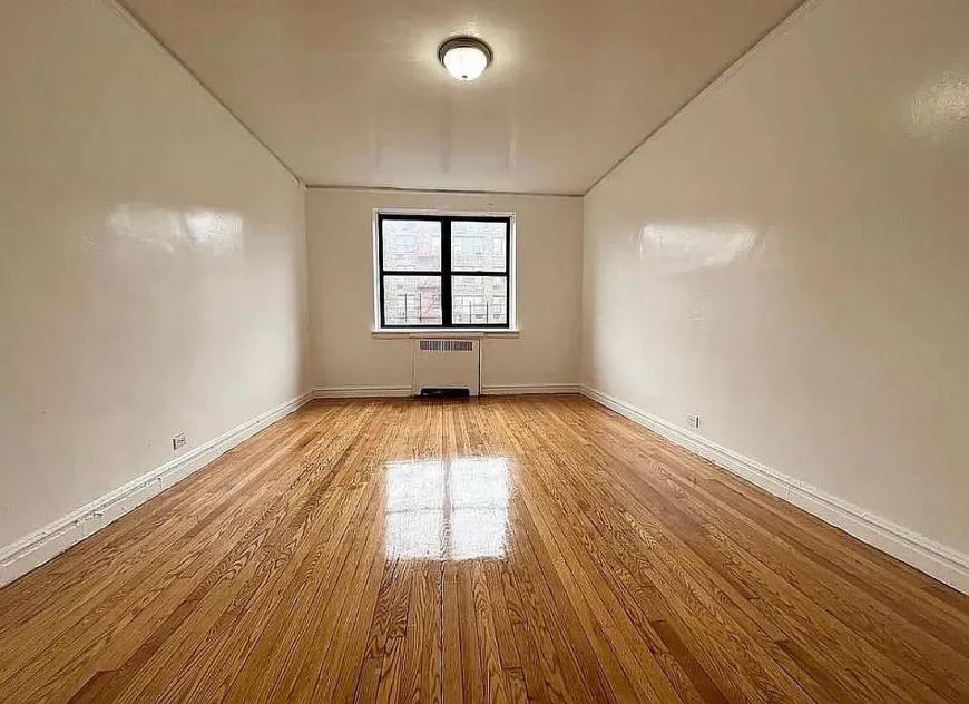 2600 Creston Avenue – photo 2