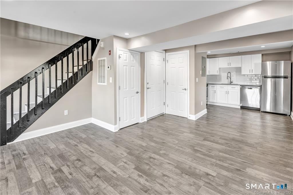 418 Howe Avenue – photo 3
