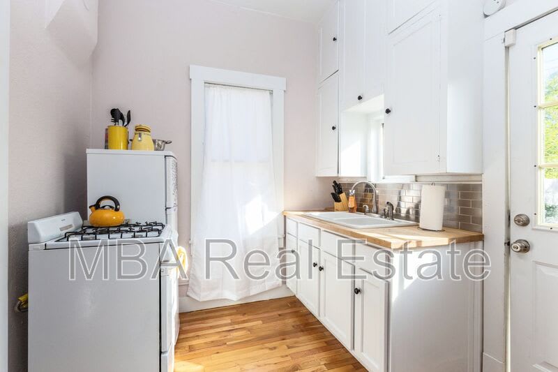 1325 W Woodland Ave – photo 2