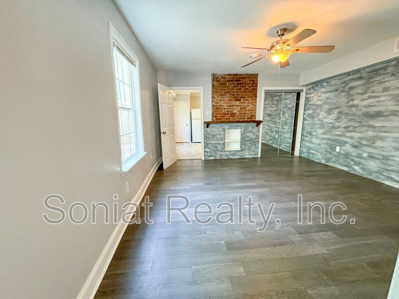 3216 Banks St – photo 3