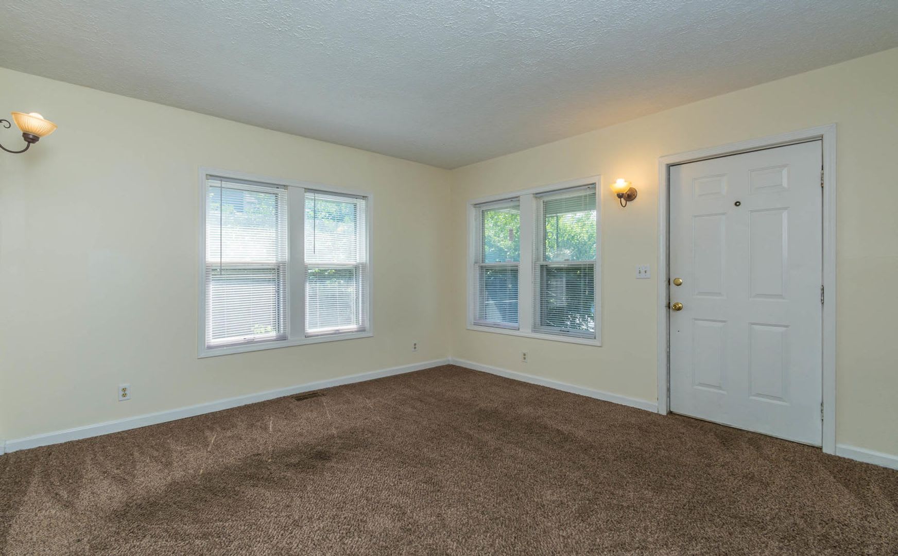 113 E 15th – photo 4