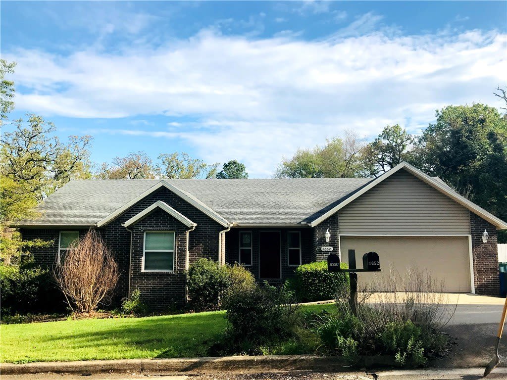 1652 Cedar Street – photo 2