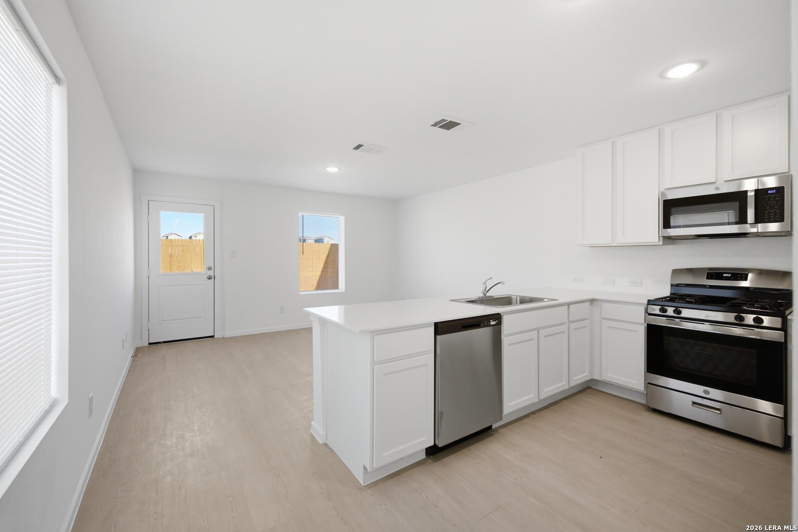 4909 WINECUP CV – photo 4