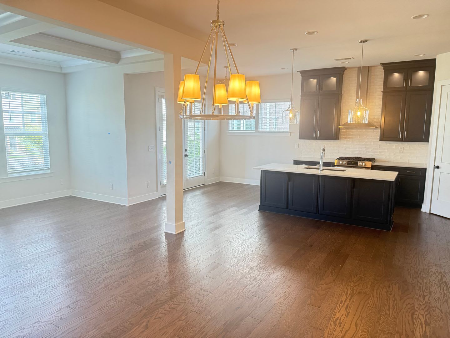 Spacious Modern End Unit Davidson Townhome Lake Davidson Access – photo 5