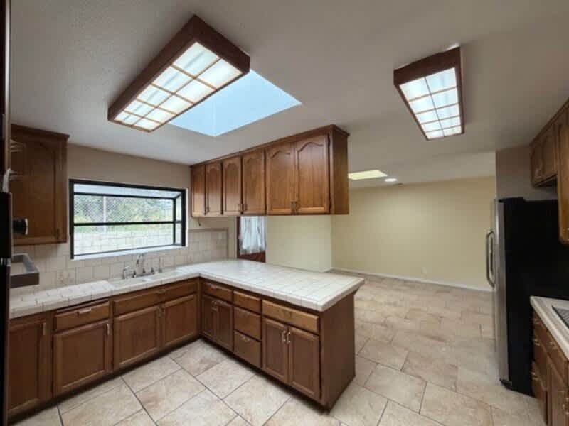 1609 Grove Street Unit B – photo 3
