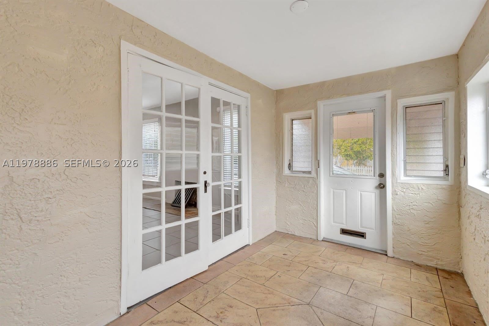 630 33rd St – photo 3