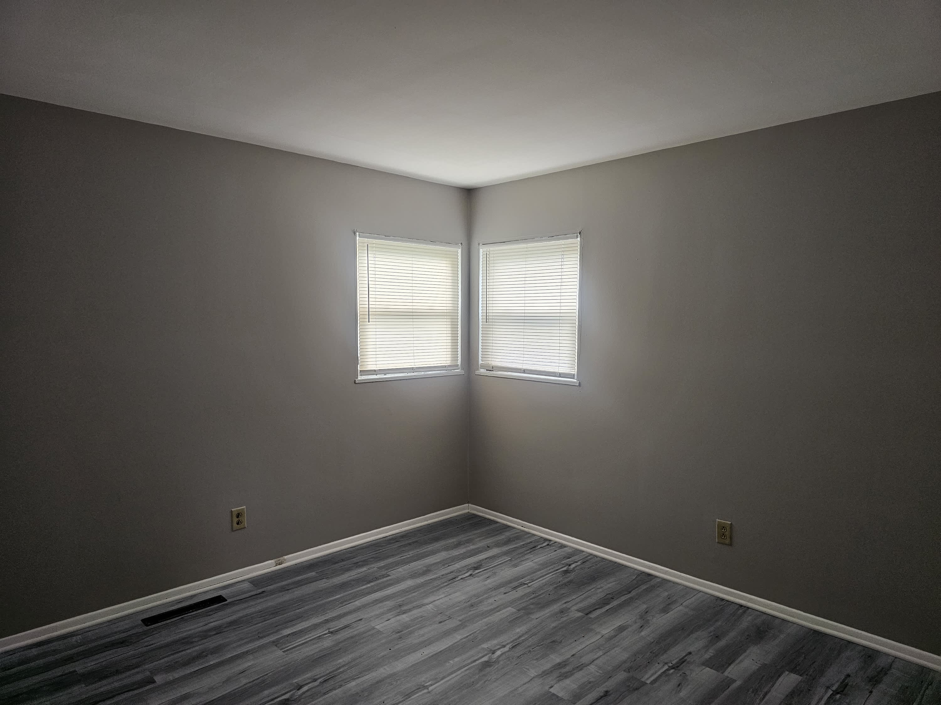 1062 Brentnell Ave – photo 5