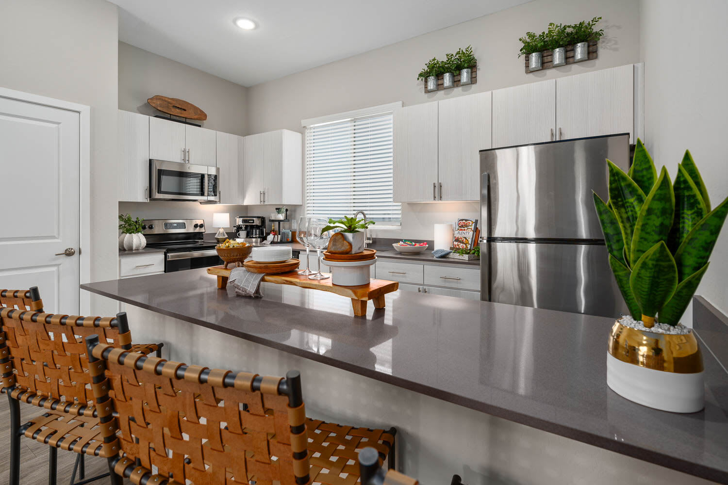 Abode At Litchfield Park – photo 2