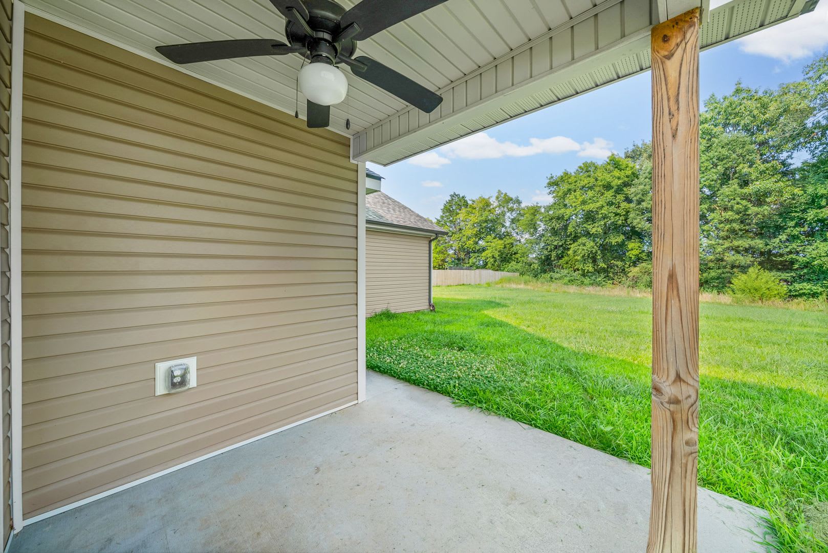 1493 Fredrick Dr – photo 3