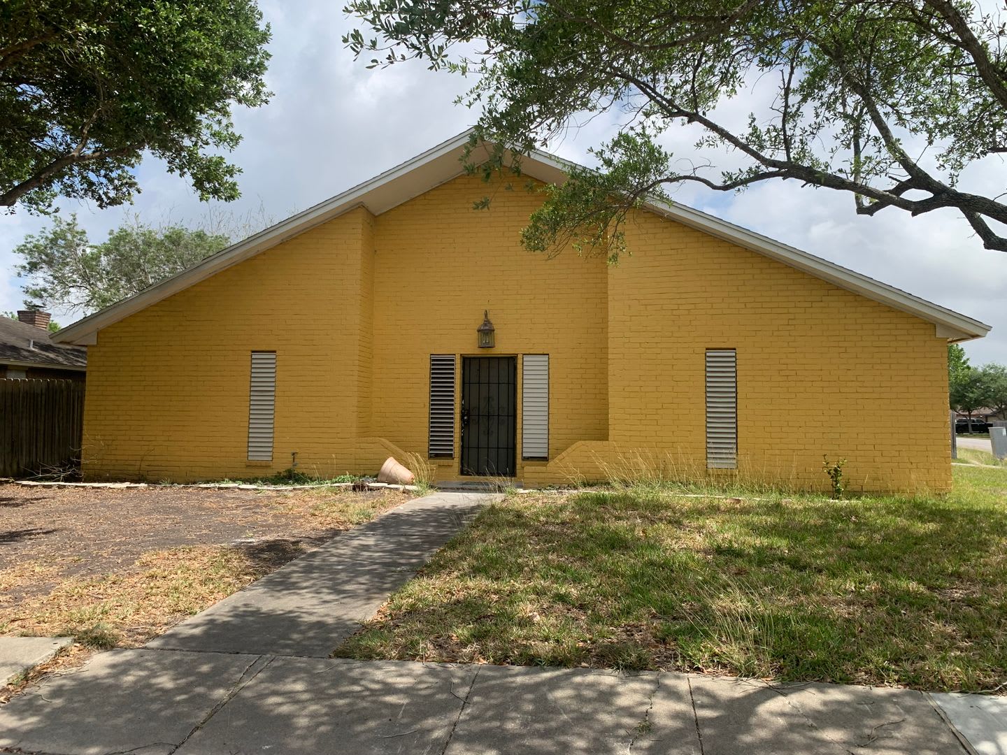 5230 Edinburg – photo 1