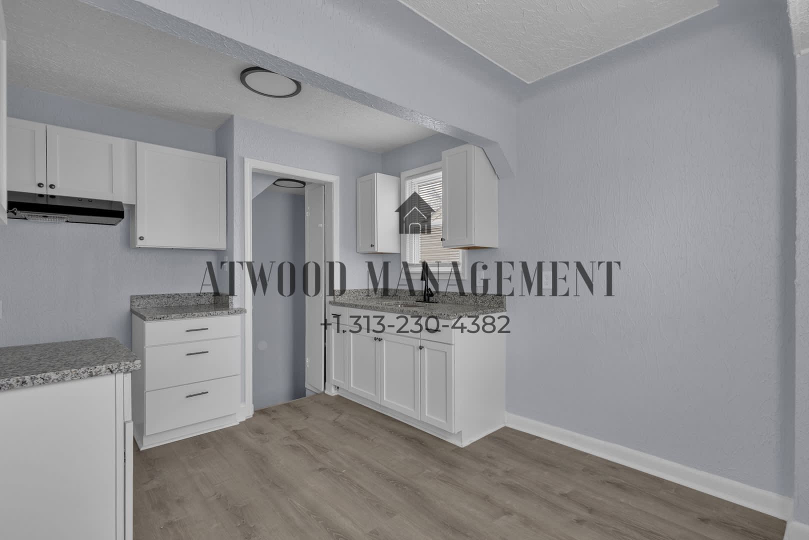 This beautifully updated 3-bedroom, 1-bath single-family home is ready for move-in! – photo 5