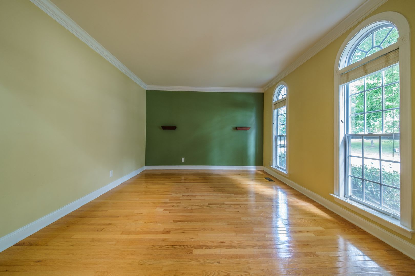 Spacious 4BR/4BA Home with Bonus Room & Flexible 5th Bedroom Option – photo 4