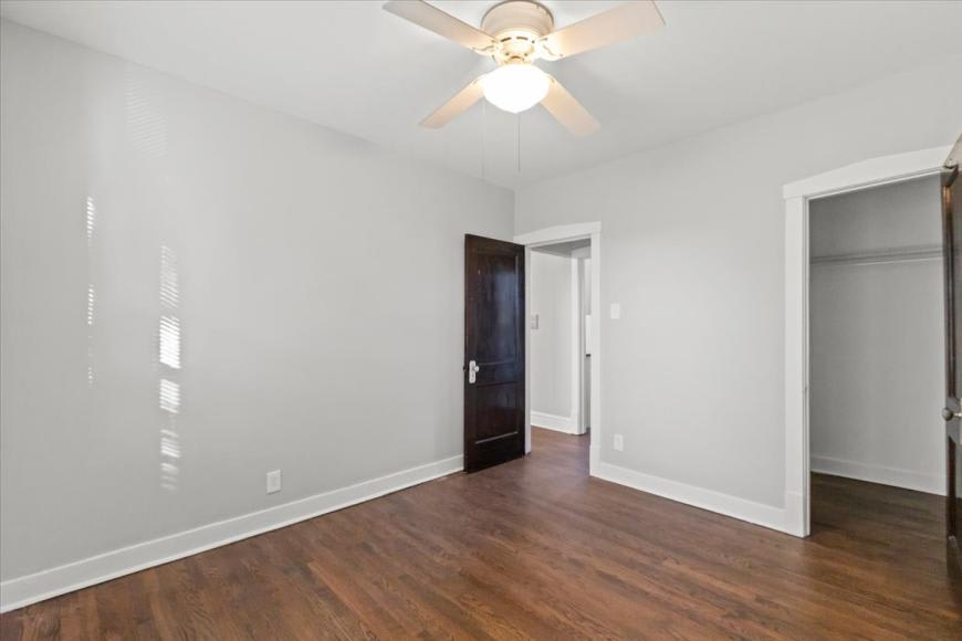 2520 W Belle Plaine Ave – photo 1