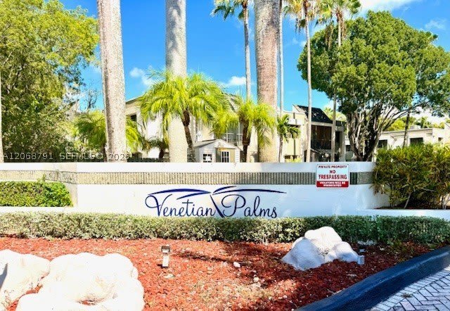 7947 SW 104th St – photo 1
