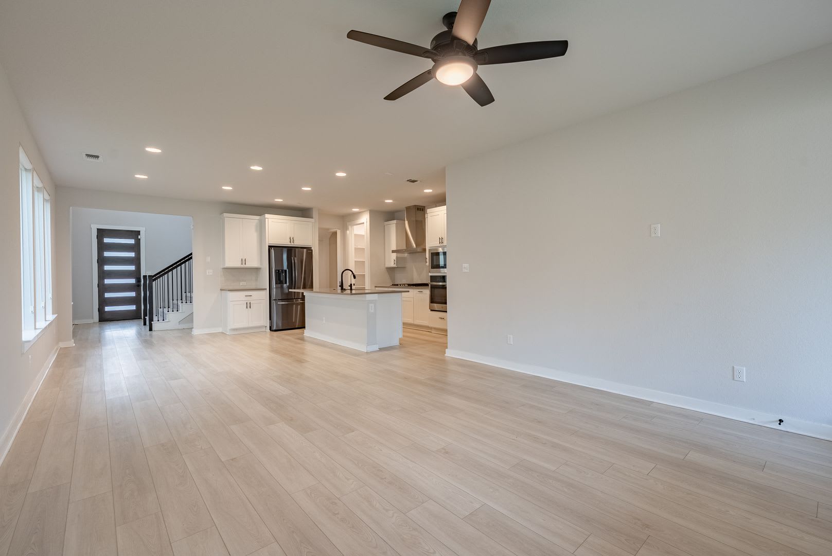 Spacious Buda Beauty Offering Open Concept Living And Flexible Space For Every Lifestyle – photo 3