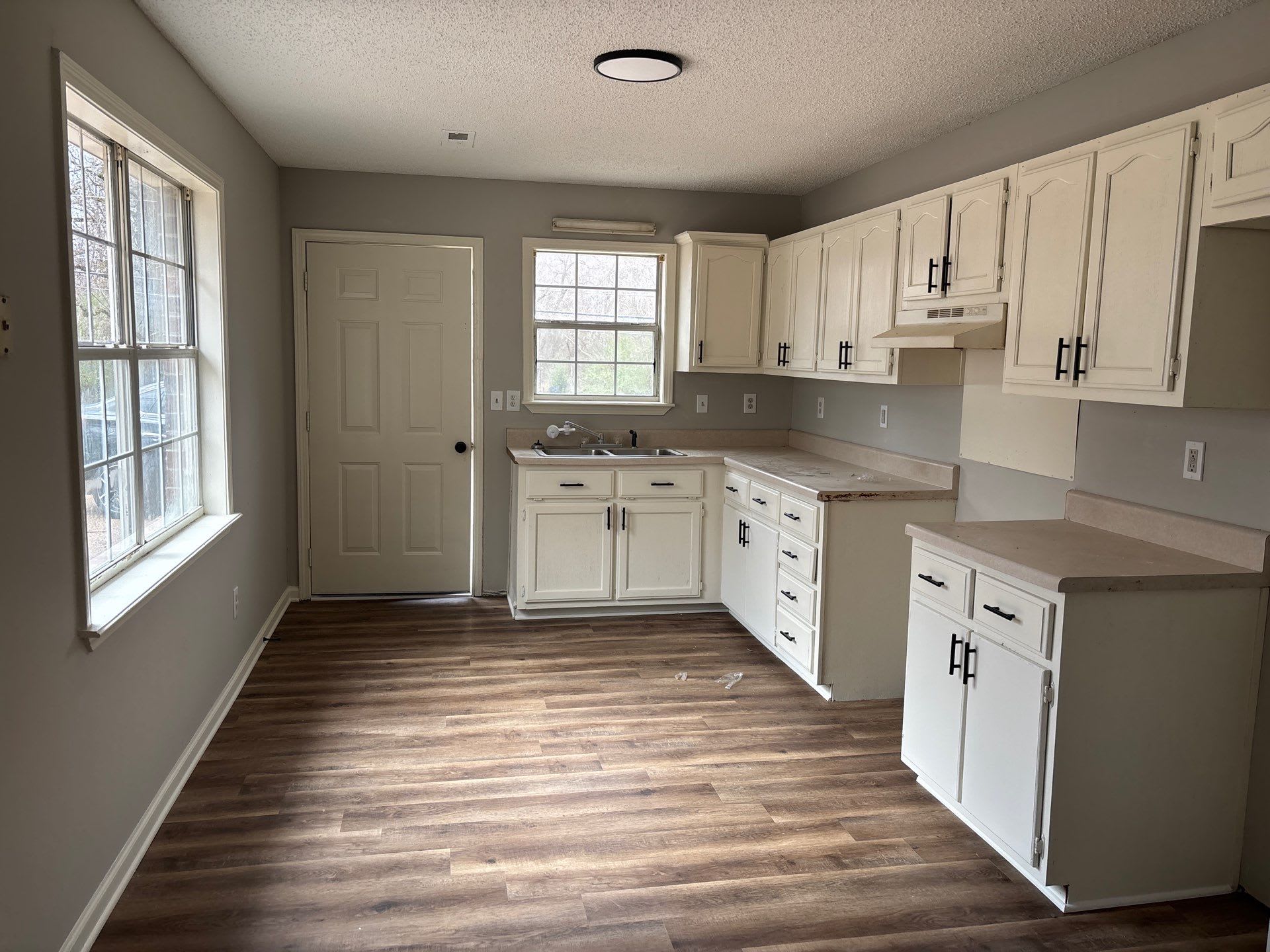 330 Main Street – photo 3