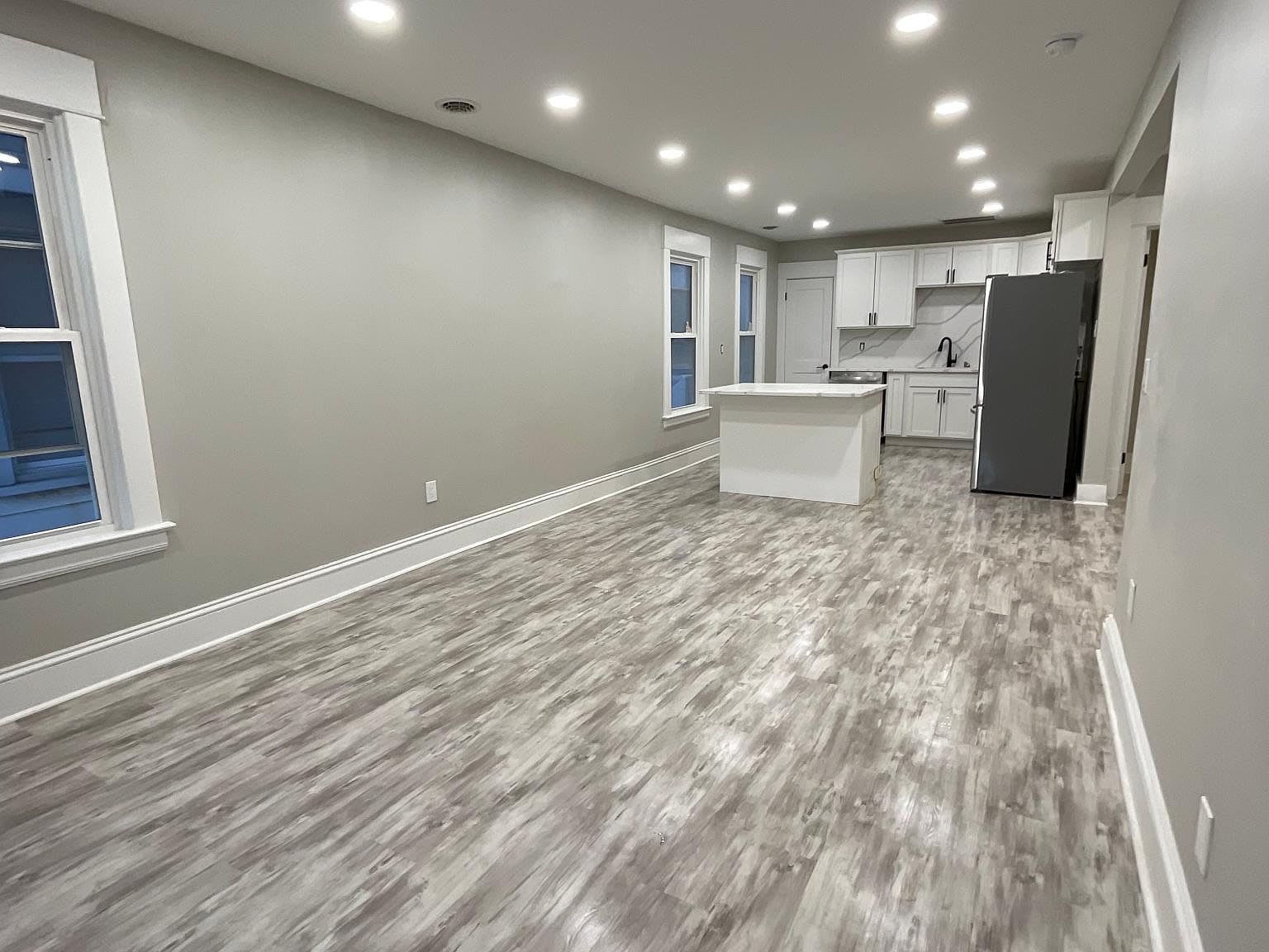 1425 State St – photo 5