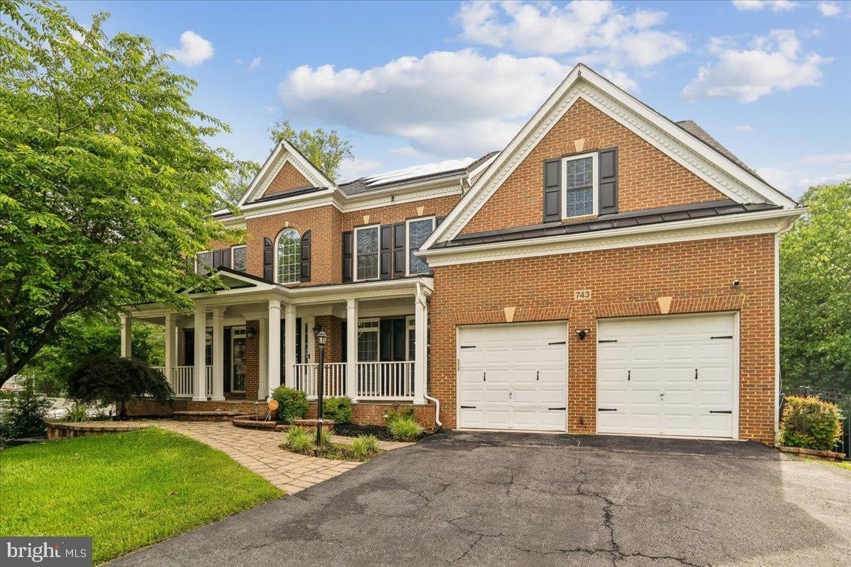 743 Seneca Drive – photo 2