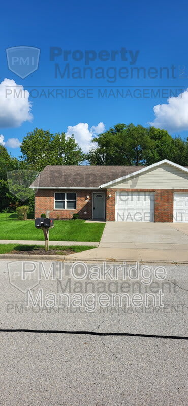740 Meadow Glen Ave – photo 2