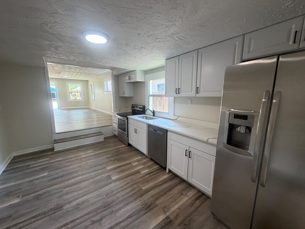 2146 Gent Avenue – photo 4