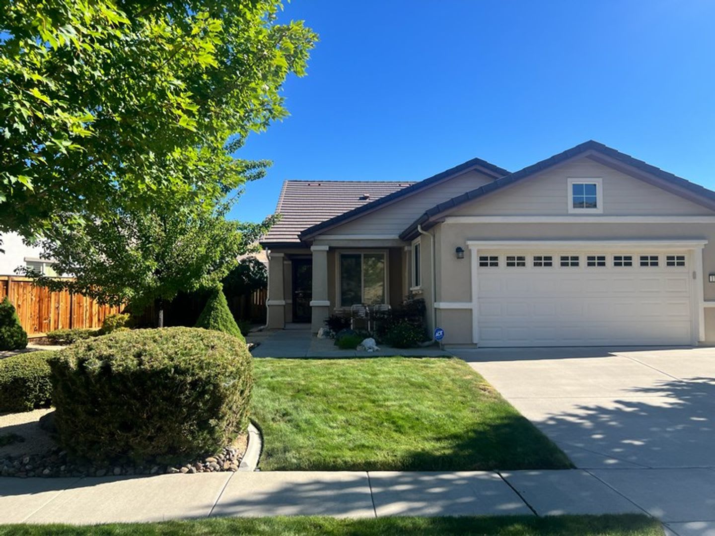 <b>Two Bedroom in 55+ Sierra Canyon Community with Landscaping Provided.<br><br> – photo 2