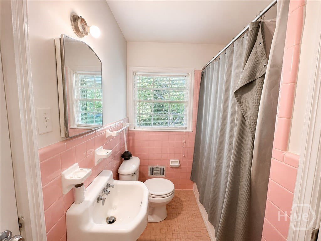 560 Riverview Road – photo 5