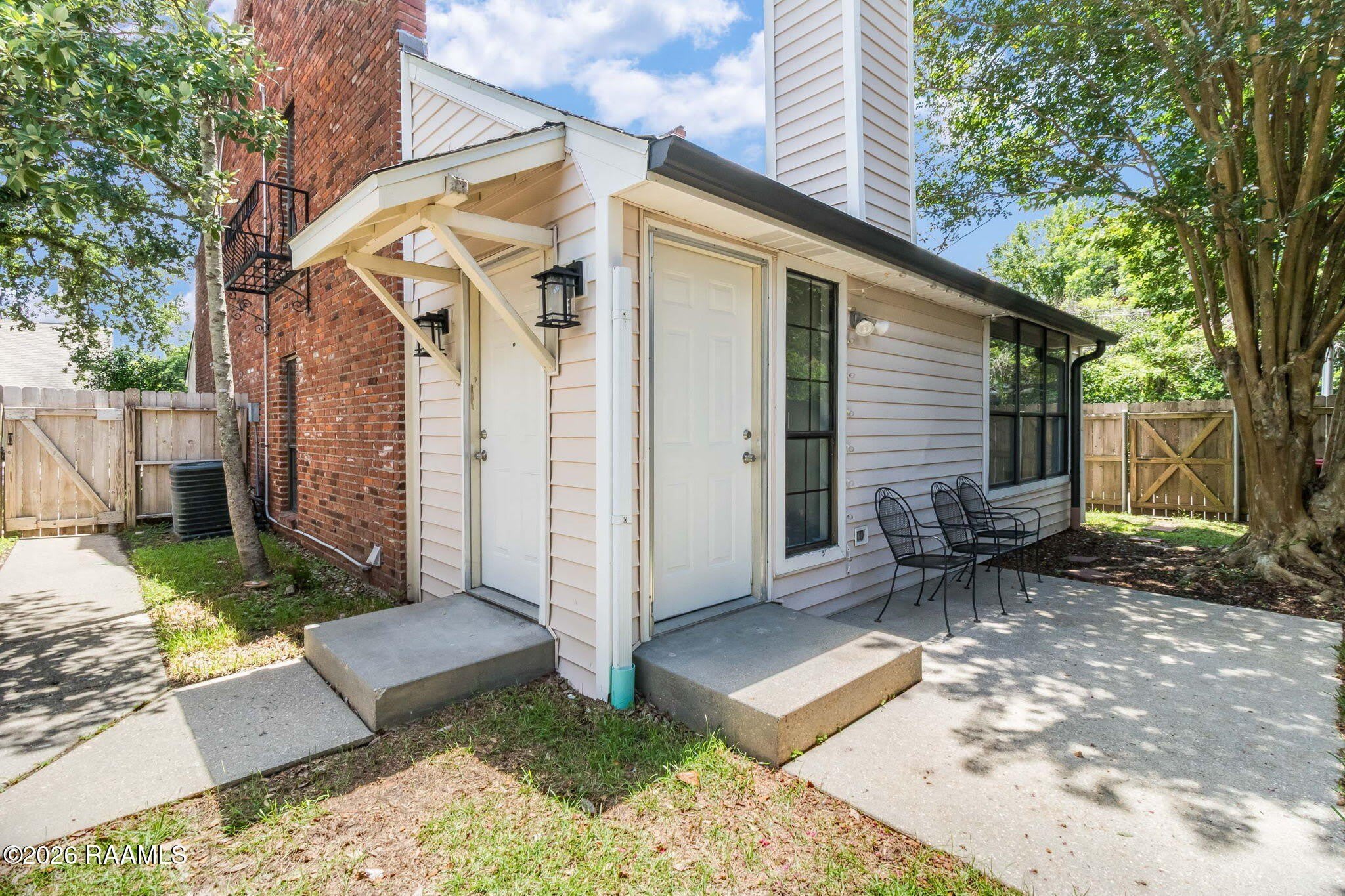200 Curtis Street – photo 1
