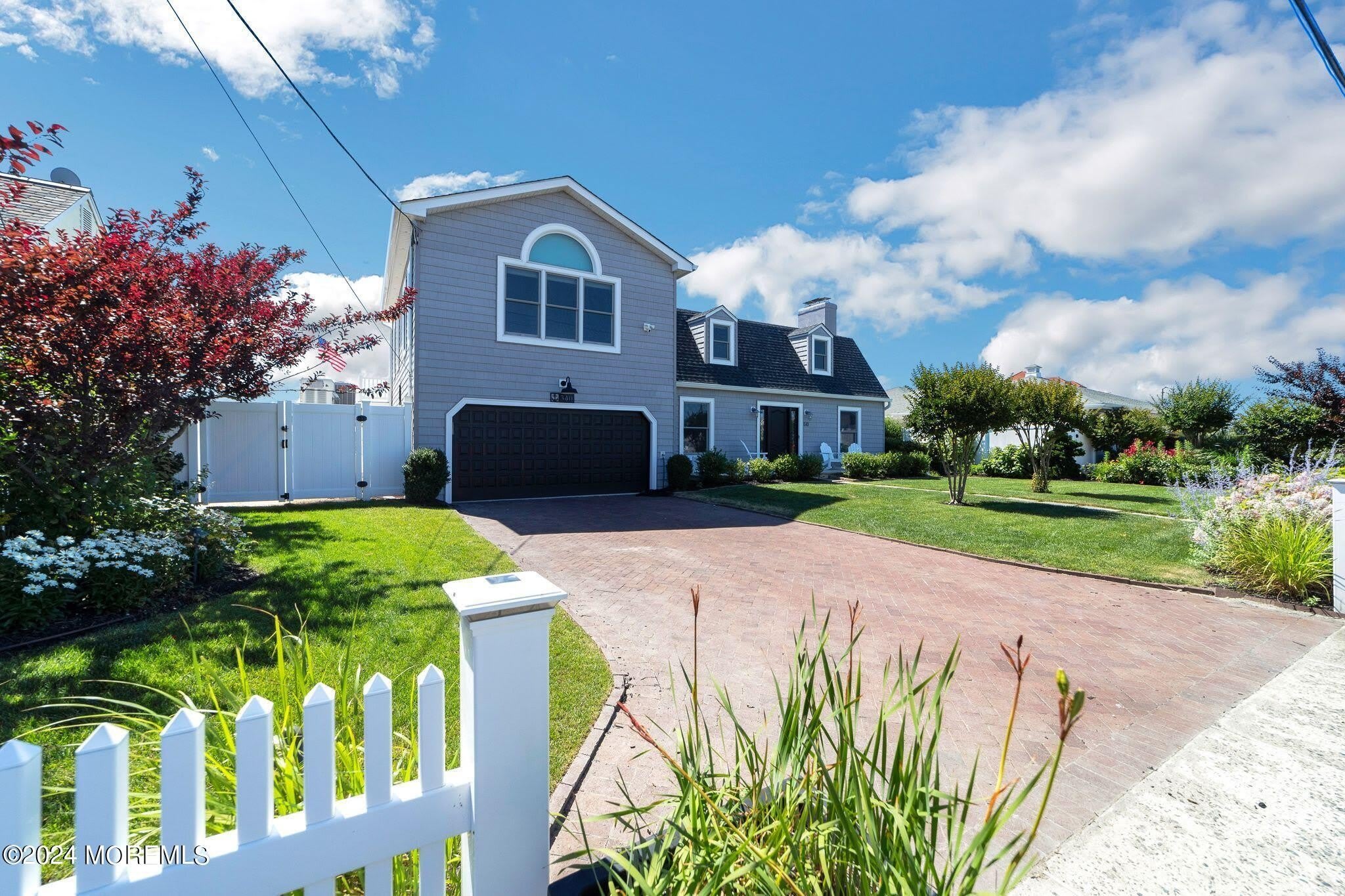 340 Bay Lane – photo 3