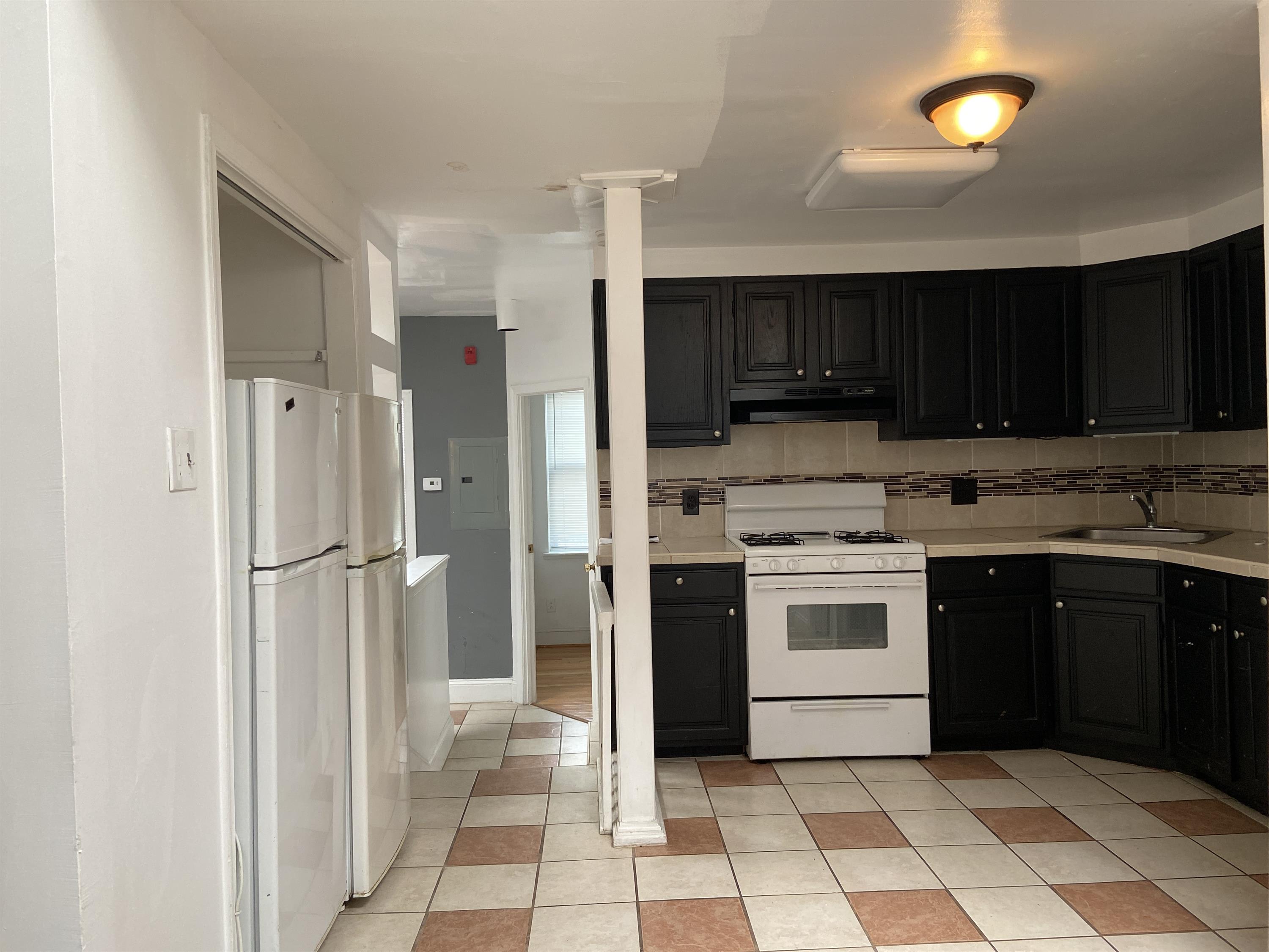 3711 Lancaster Avenue 3 – photo 4