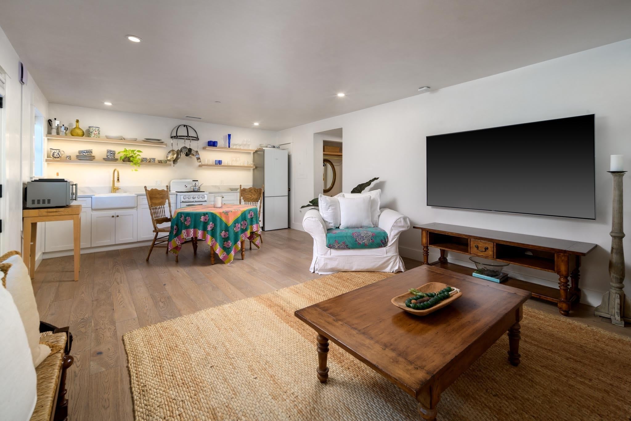1703 Chapala Street – photo 1