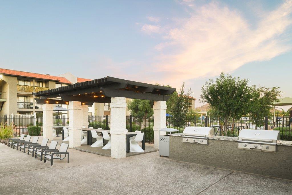 Reveal Apartments – photo 2