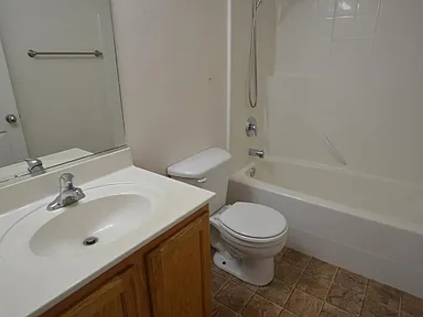 Single level Twinhome! – photo 5