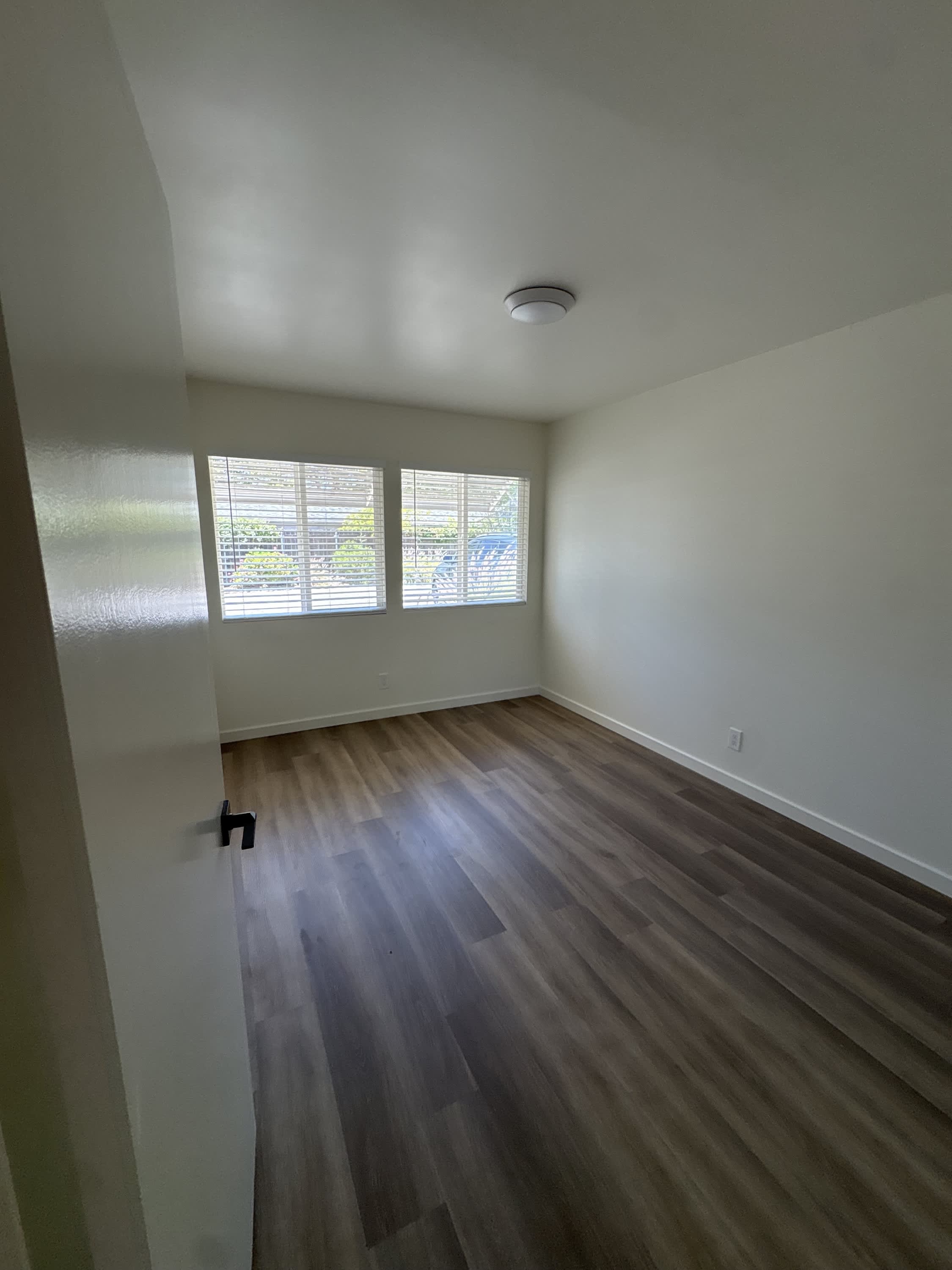 514 East Oak Street – photo 2