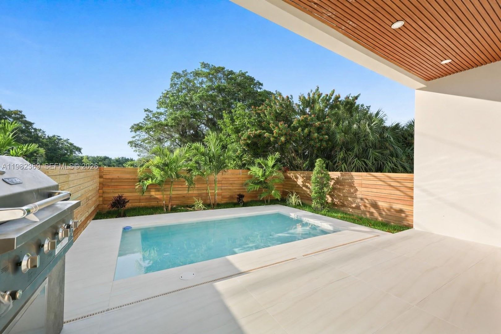 1321 NE 13th Avenue 1321, Fort Lauderdale, FL 33304 – photo 1