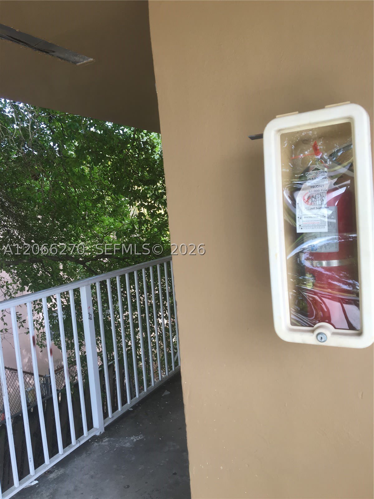 1516 SW 5th Pl – photo 2