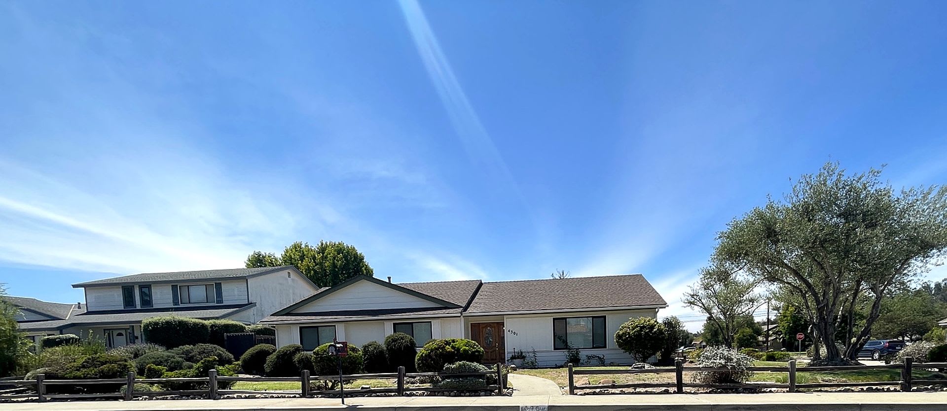 Spacious 3-Bedroom, 2-Bath Home on Corner Lot – Landscaping Included! – photo 1