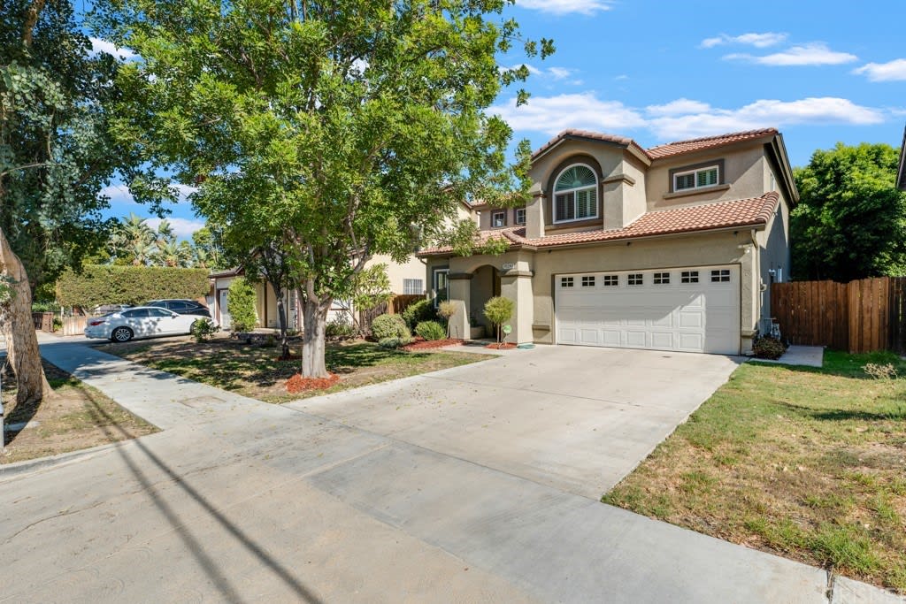 18241 Arminta St – photo 2