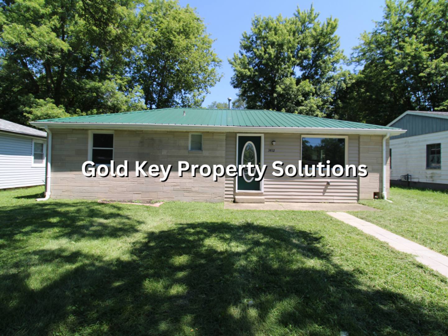 Muncie 3 Br 1 Ba House With New Flooring And Paint Section 8 Approved – photo 2