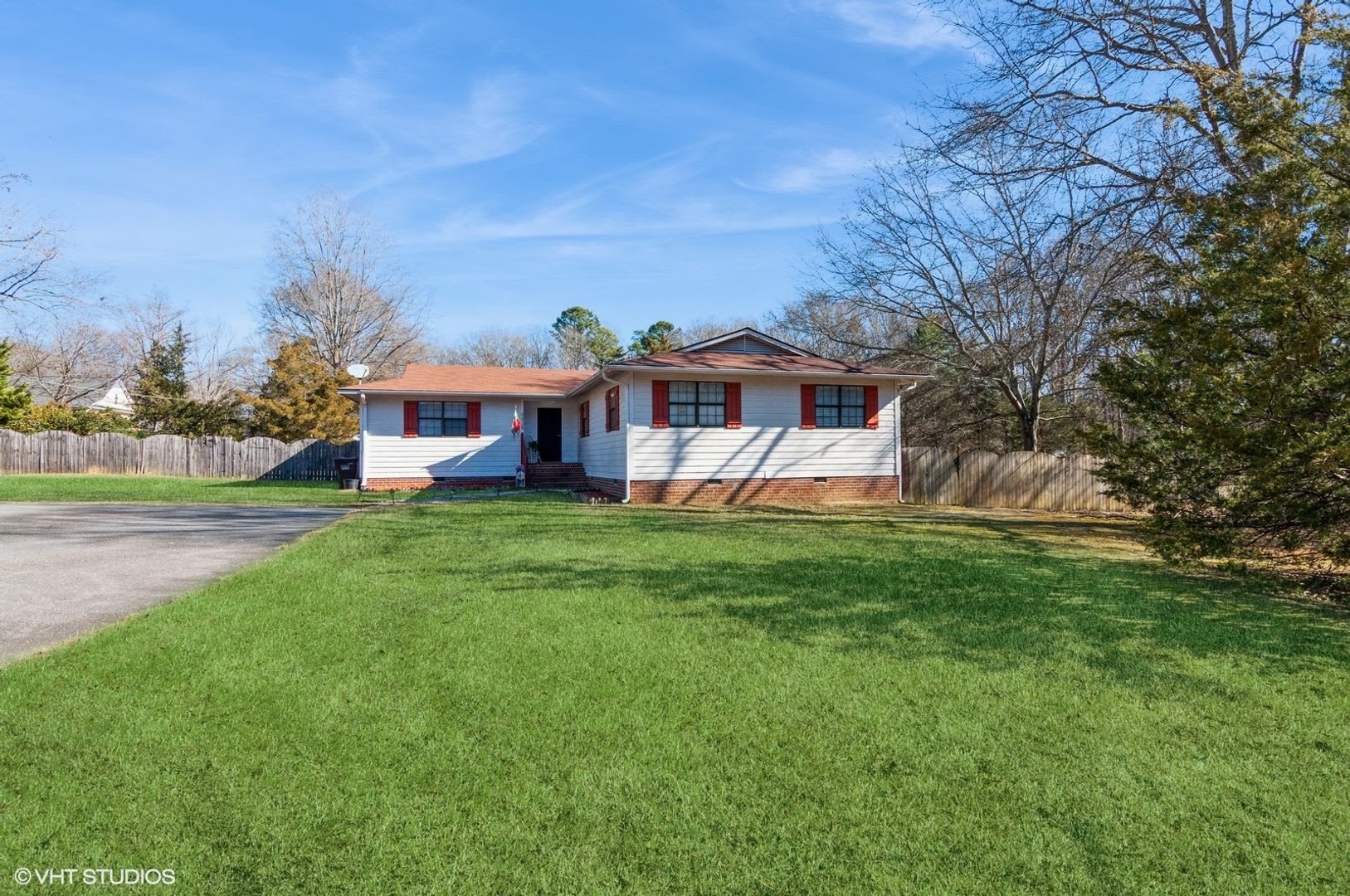 Long or Short term, NO HOA, fully furnished rental in SC! – photo 3