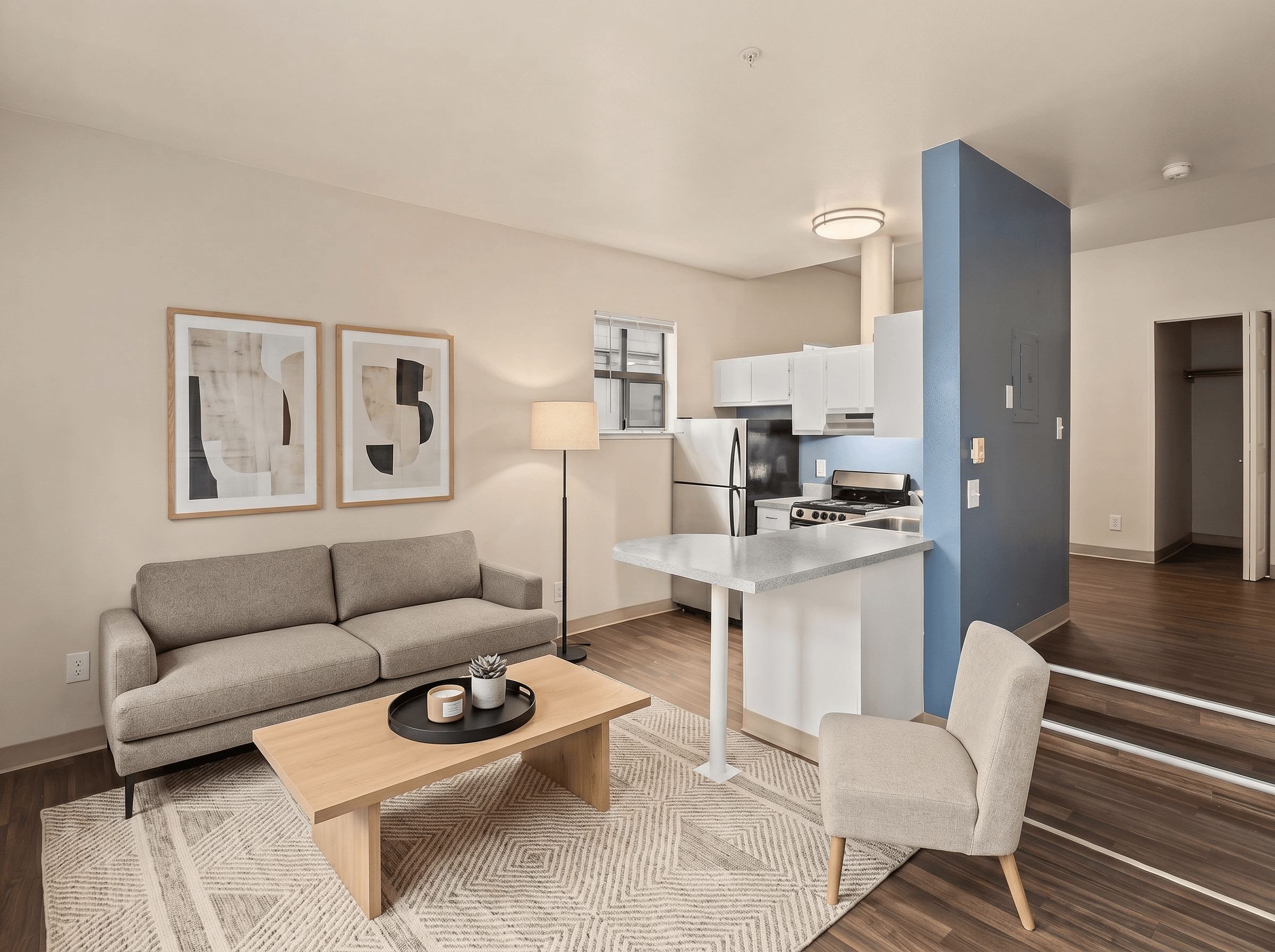 Ellis Court Apartments – photo 2