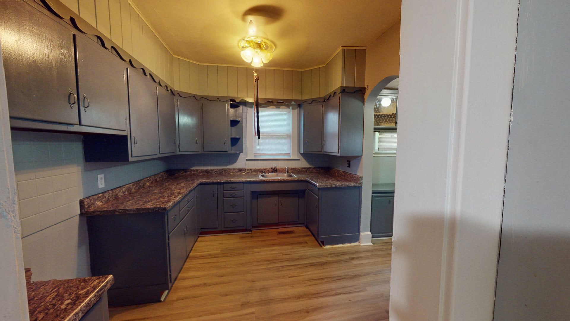 Coming Soon Cute 2 Bedroom Near Park – photo 5