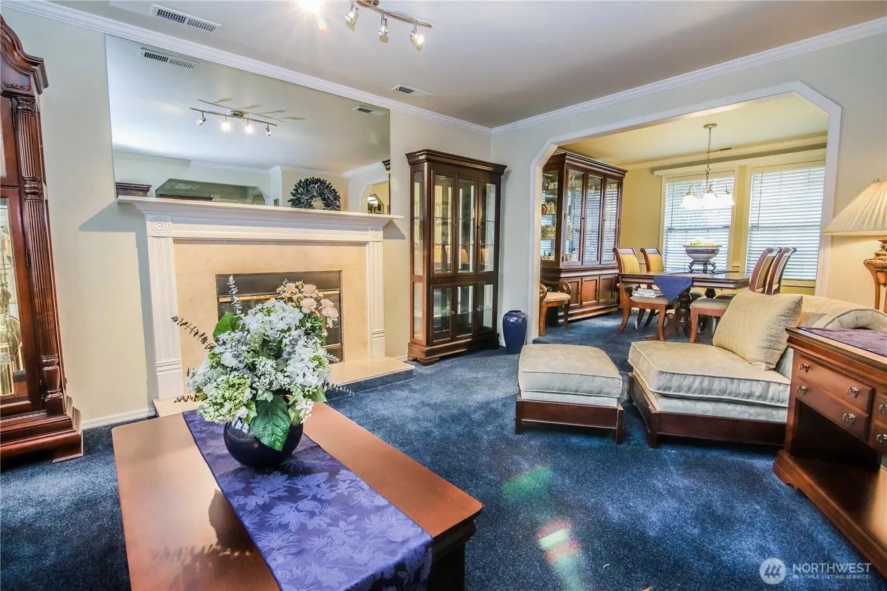 10905 Southeast 220th Place – photo 4