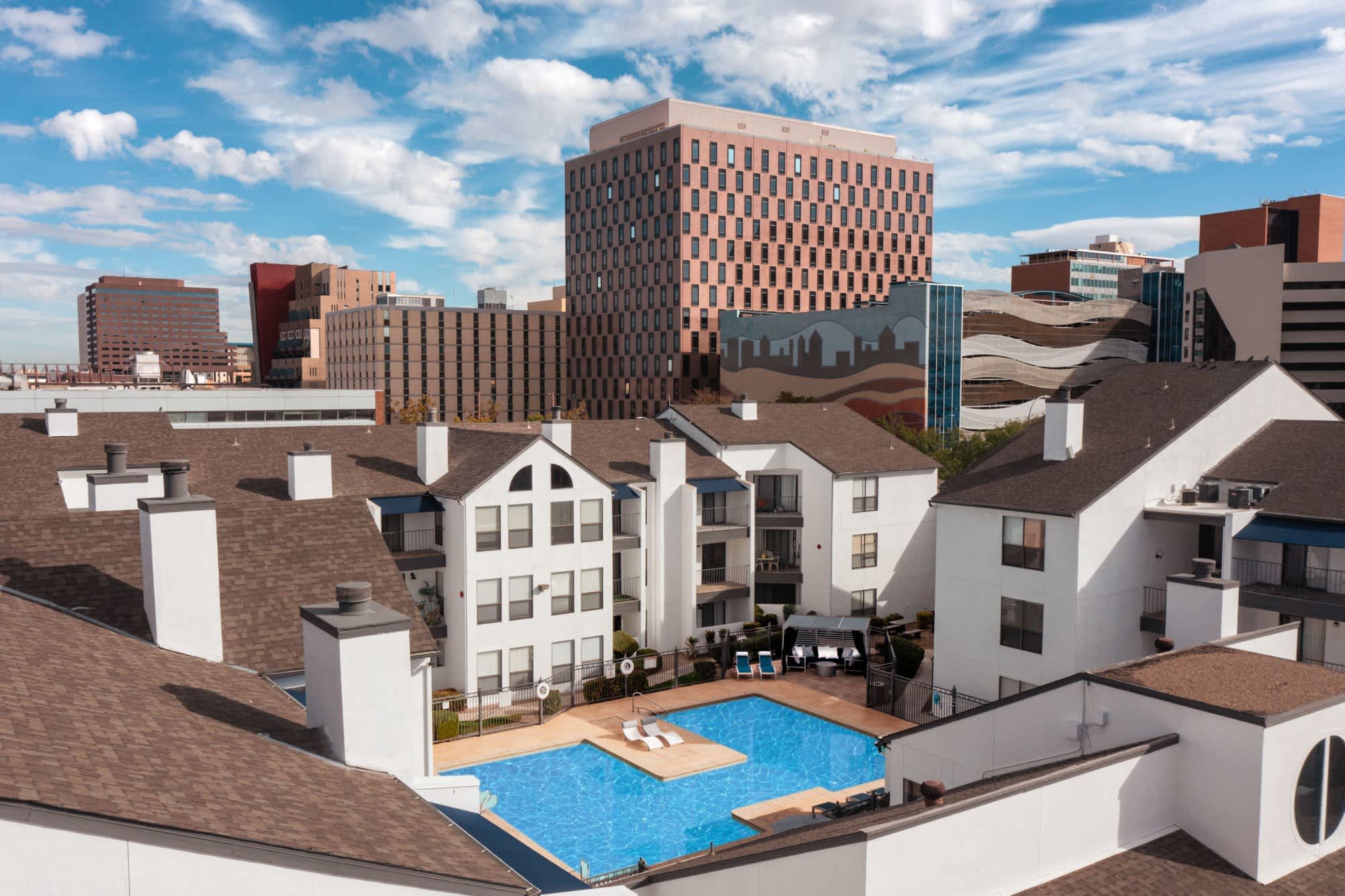 Alvarado Apartment Homes – photo 1