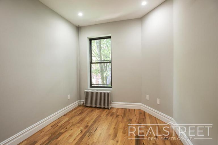 1233 Dean Street – photo 5