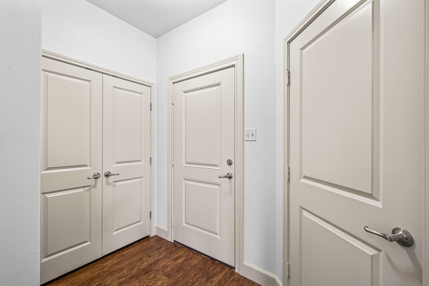 9806 Avenue V – photo 4