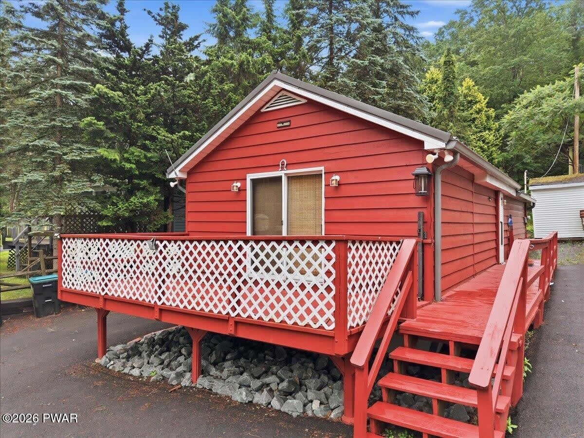 107 Apple Drive – photo 2