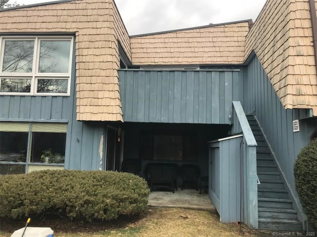 1223 Stratfield Road – photo 3